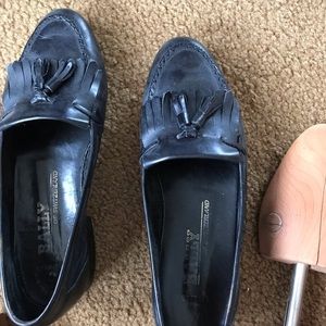 Bally Nappa leather moccasins size 8.5 men color black with wood shoe keeper